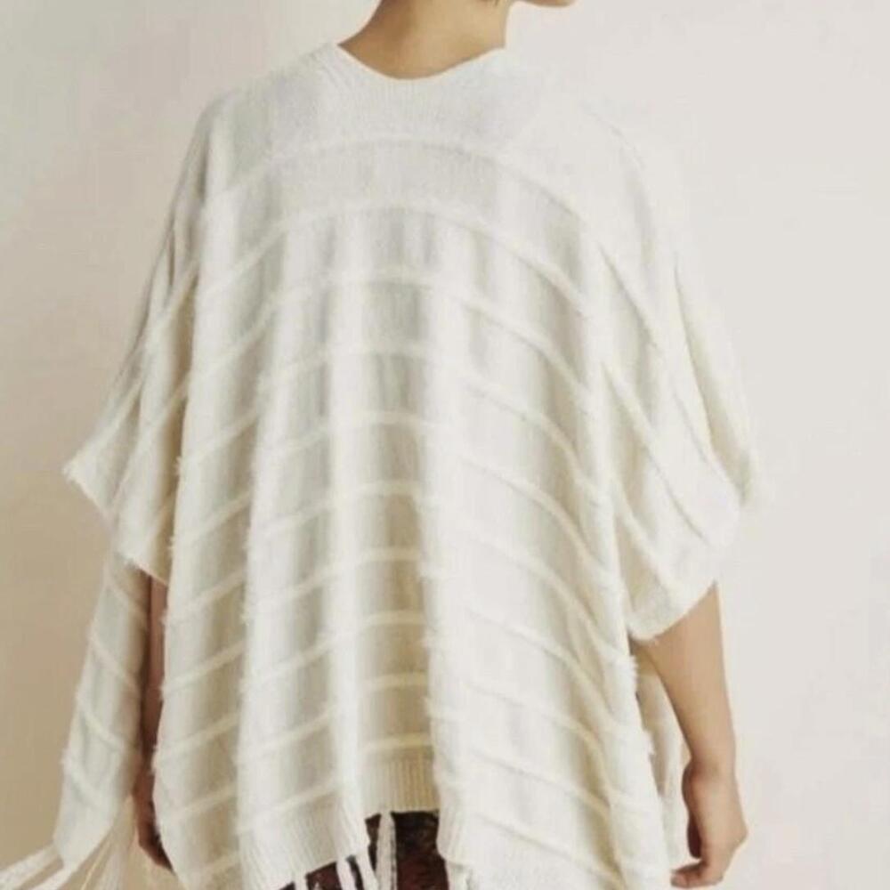 Akemi + Kim by Anthropologie Cream Miette Chenille Fringe Cardigan Poncho - O/S